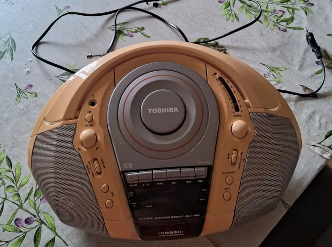 Rádio toshiba