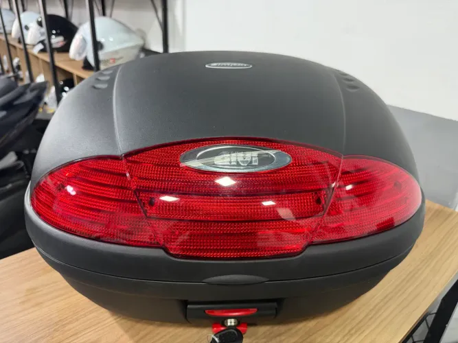 Bauleto Givi 45L + Base 