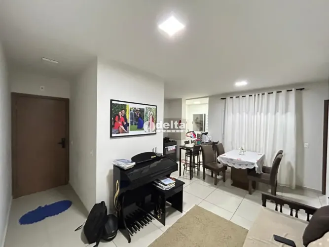 Apartamento com 2 quartos sendo 1 suíte disponível para venda no bairro Morumbi em Uberlân
