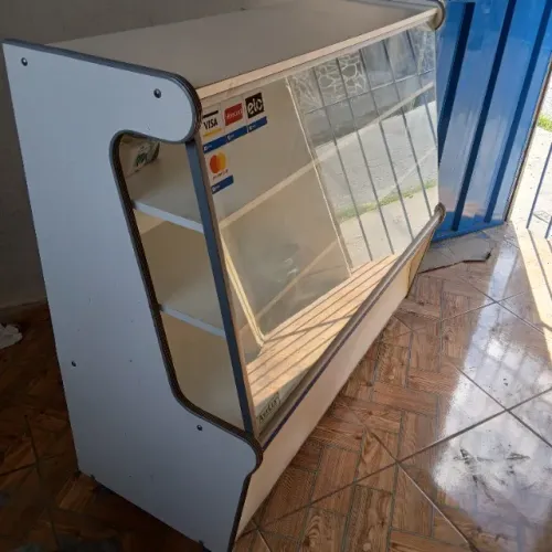 Vitrine Expositora de Vidro Branca em Ótimo Estado