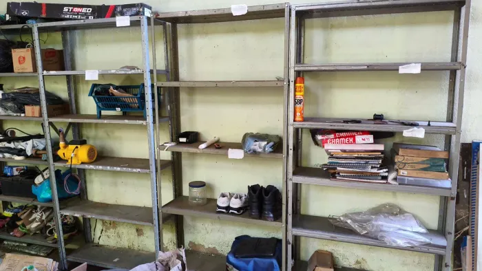 Estante De Aço Com Prateleiras