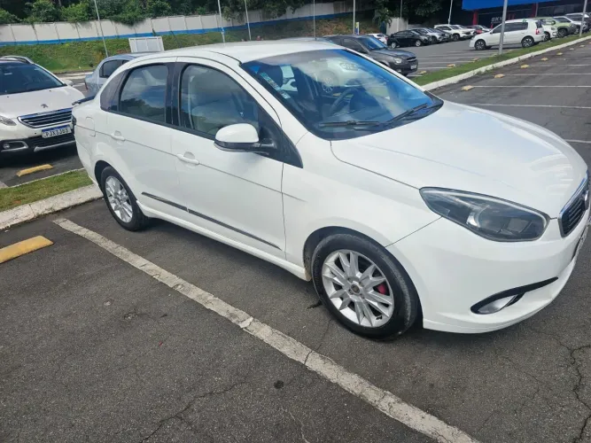 Fiat Grand Siena Attrac. 1.4 EVO F.flex 8V 2015
