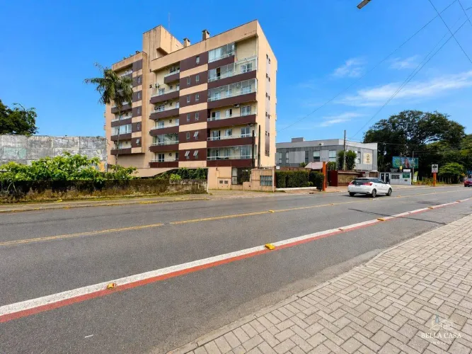 Apartamento com 02 quartos para Alugar no Saguaçu