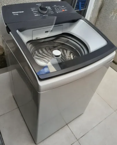 Máquina de lavar roupas Brastemp 13 kg com uso de 1 ano em perfeito estado de conservação