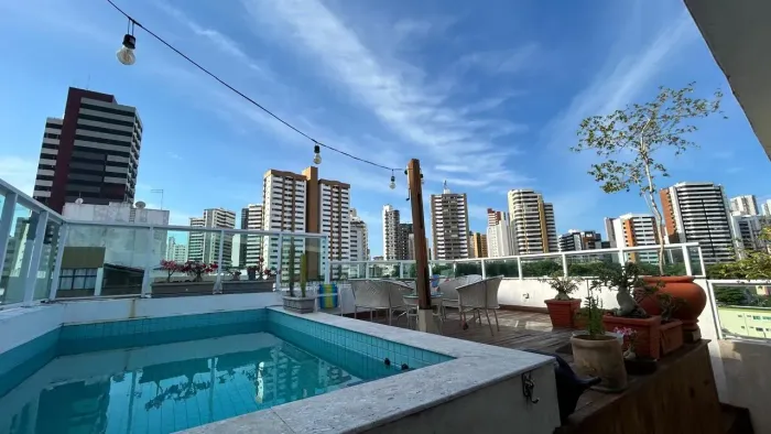 Excelente cobertura 4/4 2 suítes 220M² - Pituba