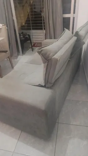 Sofá p vender . Sem avaria , não faço entrega. Valor R$:350