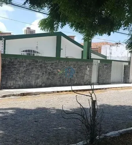 CASA À VENDA EM NOVA DESCOBERTA | 250M² | 5+ QUARTOS | PRÓXIMA AO MIDWAY
