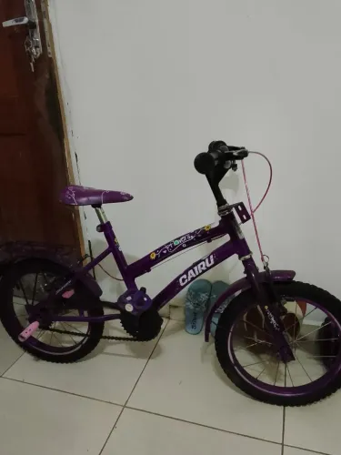 Vende bicicleta infantil 