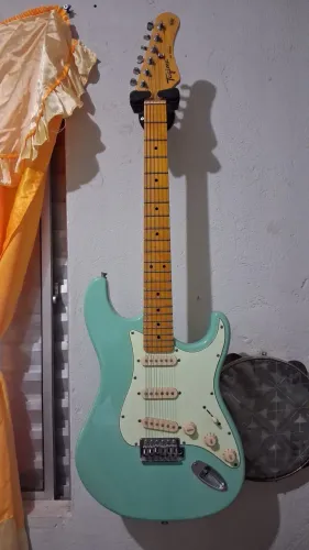 Vendo guitarra tajima e cubo meteoro