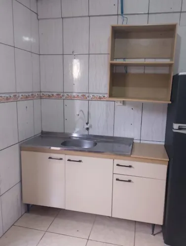 Kitnet semimobiliada
