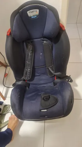 Vendo cadeirinha Burrigoto de 0 a 26kilos. * watts