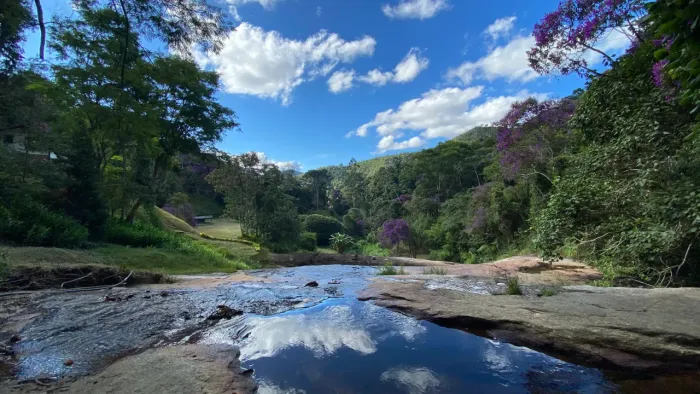 Casa à venda na Posse (Brejal) Petrópolis RJ, com 21.000m2, belíssima cachoeira e piscina 