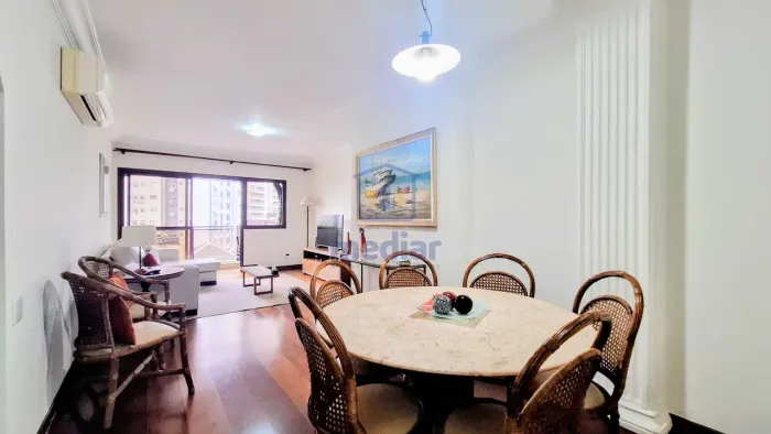 Amplo apartamento mobiliado para locação com 3 dormitórios, suíte e 2 vagas paralelas na P
