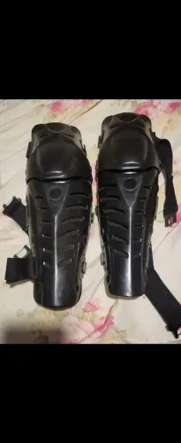 PAR DE PROTETORES DE PERNA/JOELHO/CANELA DE MOTO MOTOCICLISTA NOVO
