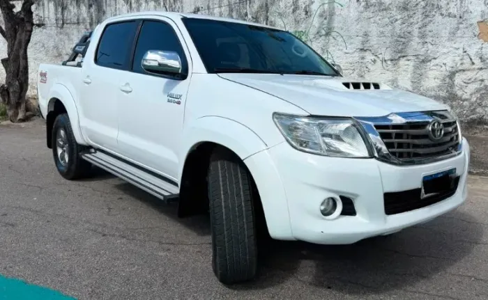 Toyota Hilux CD SRV D4-d 4X4 3.0 TDI Dies 2015