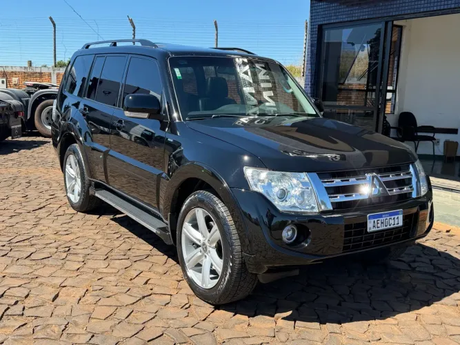 Mitsubishi Pajero HPE Full 3.2 4X4 T.i.dies. 5P AUT 2013