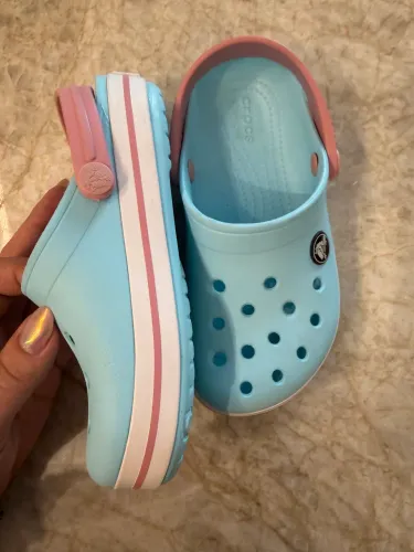 Crocs 29