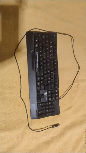 TECLADOS COM DEFEITO 