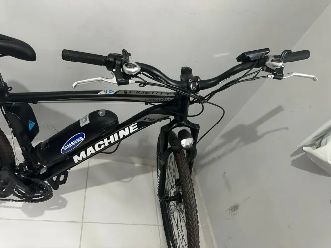Bike elétrica aro 29 toda em alumínio
