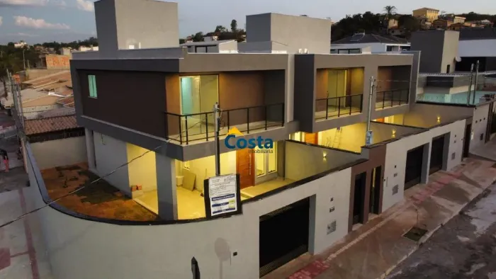 Casa nova com 140mts no Guarujá Mansões
