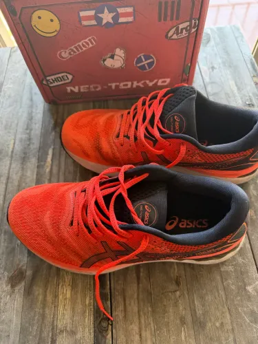 vendo asics nimbus 23 edição tokyo