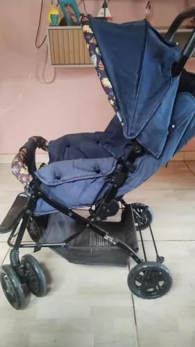 Vende-se carrinho de bebe semi novo