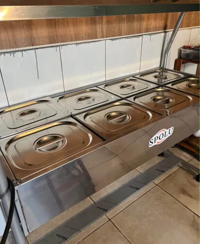 Vendo um réchaud com 8 cubas todo de inox