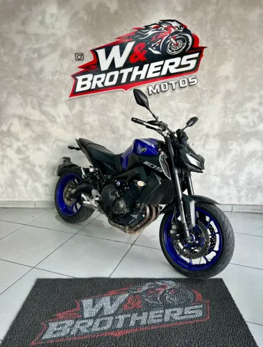 YAMAHA MT09 ABS 2021 (BAIXA KM)