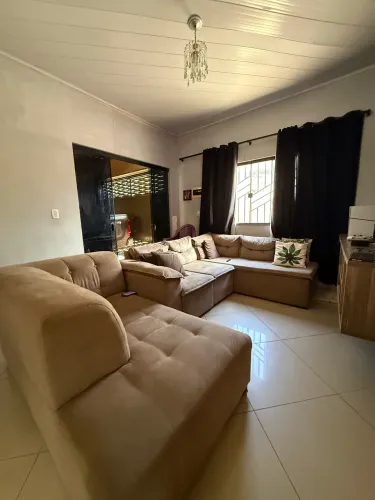 VENDE-SE CASA BAIRRO RIO VERDE COM ENERGIA SOLAR