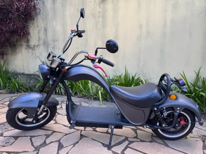 Scooter elétrica estilo chopper