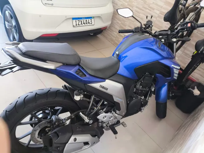 FAZER 250 Flex 2023 C/ ABS 16.456 Km MOTO SUPER CONSERVADA Pneu traseiro Zero 17.800