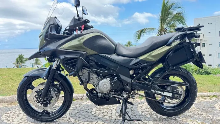 Vstrom DL 650 toda boa