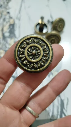 PREÇO UNITÁRIO! Antigos puxadores de metal, 3,5cm de diâmetro