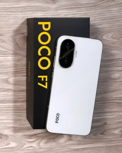 Vende-se, poco F7, poucos meses de uso (branco)