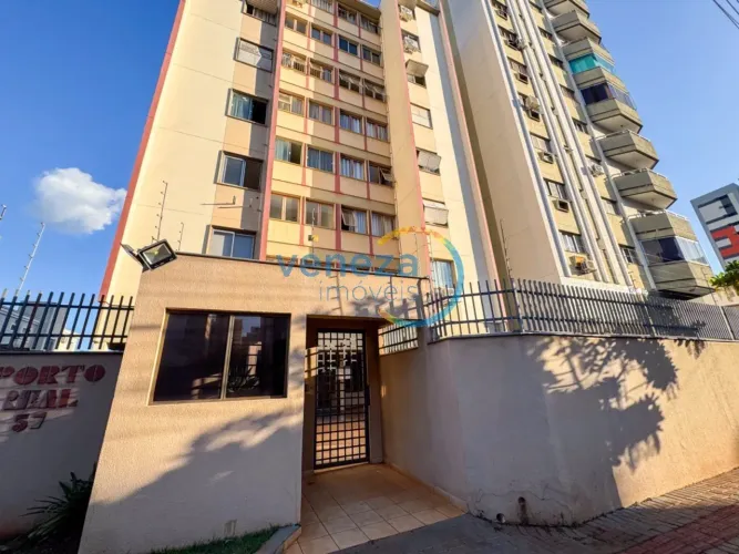 Apartamento para alugar no Edifício Porto Real, no Centro de Londrina/PR, com 2 quartos.