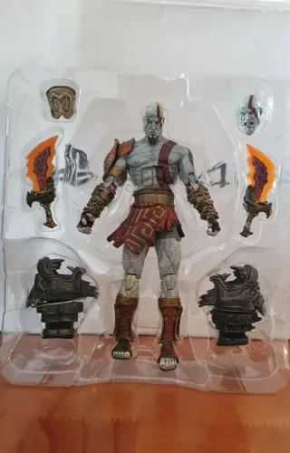 Boneco Original Kratos do clássico God of War da marca Neca