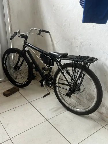 Bicicleta motadinha