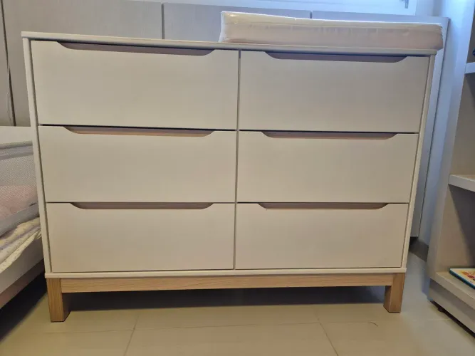 Cômoda de bebê Cozy Quater