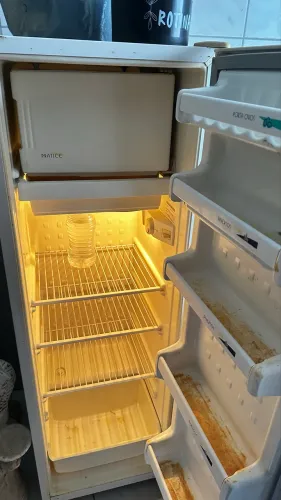 Vendo geladeira consul