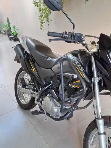 VENDO HONDA BROS 150 