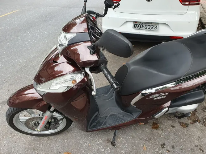 SH 300i Marrom 2018