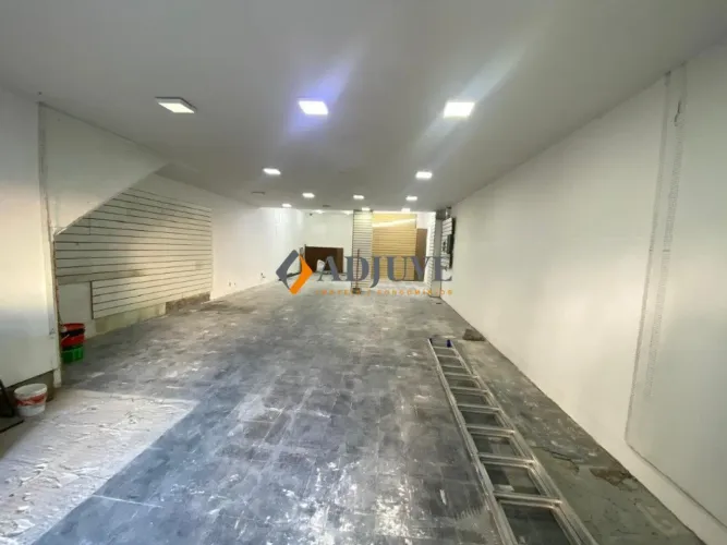 LOJA COMERCIAL NO CENTRO DE PETRÓPOLIS