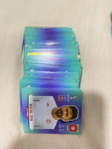 Kit com 25 figurinhas da copa de 2022