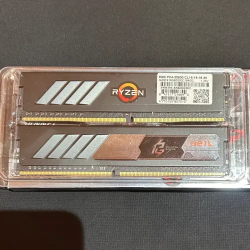 Memória RAM DDR4 16GB 2x8 3200Mhz