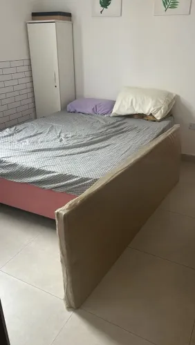 Vendo cama casal = base + colchão