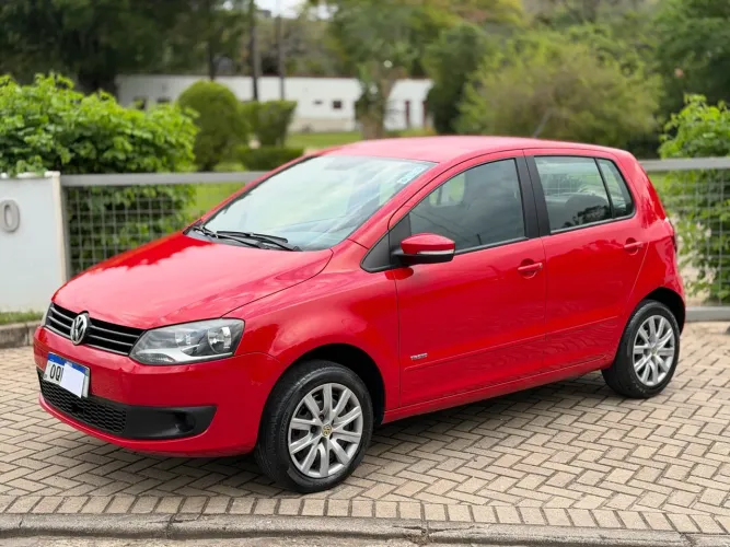Volkswagen Fox 1.0 MI Total Flex 8V 5P 2014