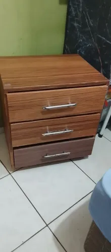 Cômoda grande tipo criado mudo