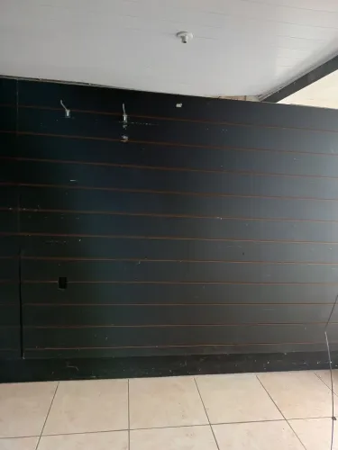 Painel canaletado expositor para loja