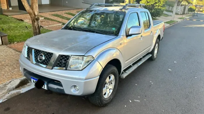 Nissan Frontier Se/se Strik CD 4X2 2.5 TB Dies. 2011