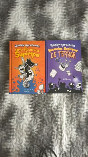 2 livros coleção Histórias Supimpas